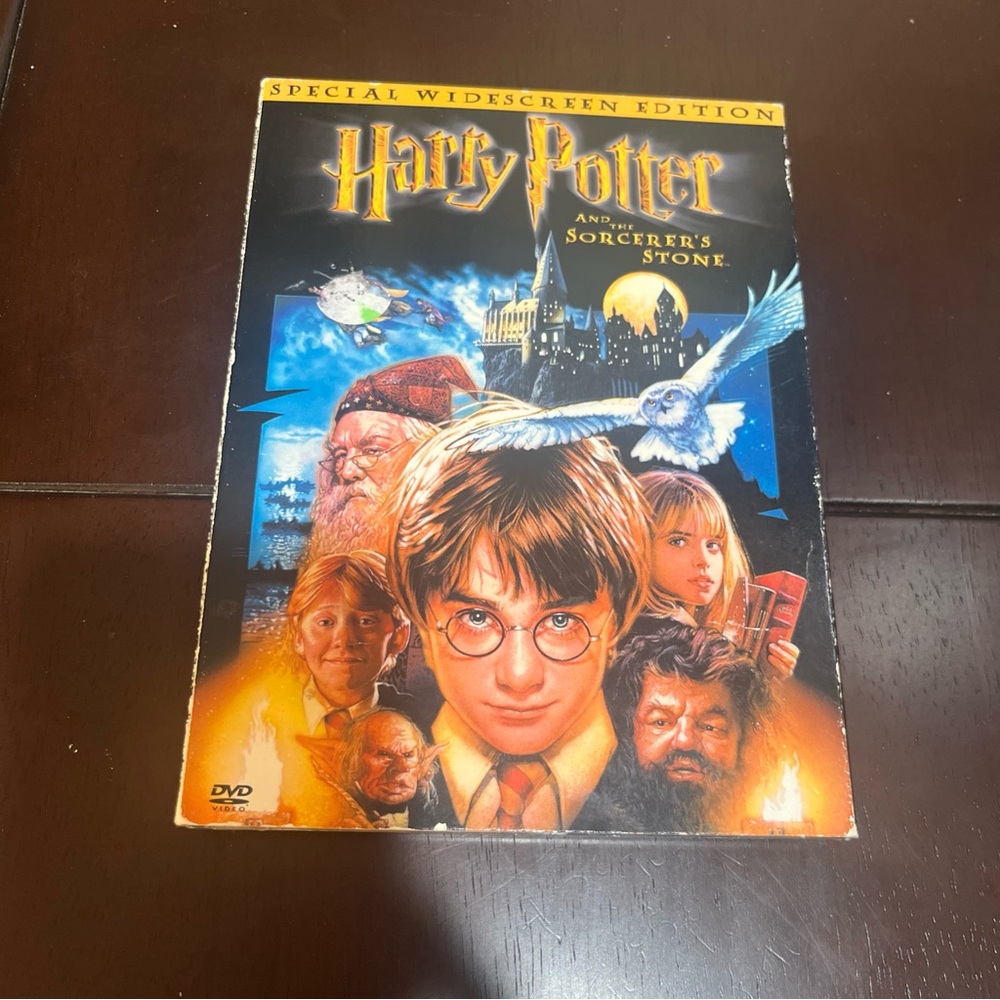Warner Bros. Harry Potter and the Sorcerer's Stone DVD